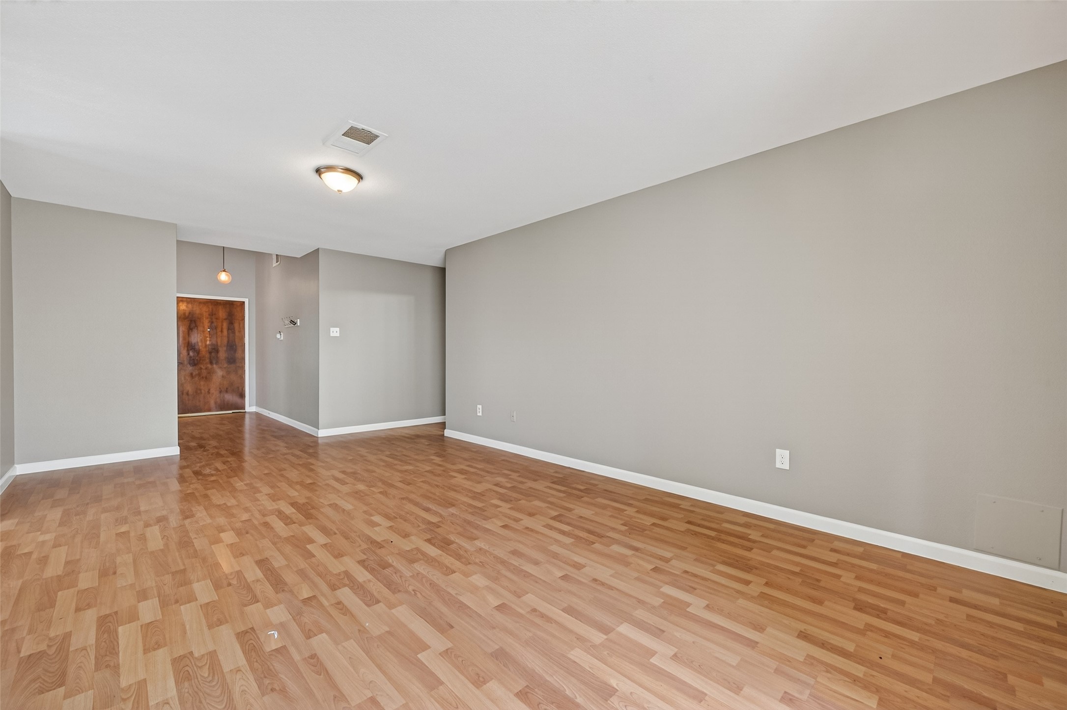 2215 Fort Laramie Drive Property Photo 17