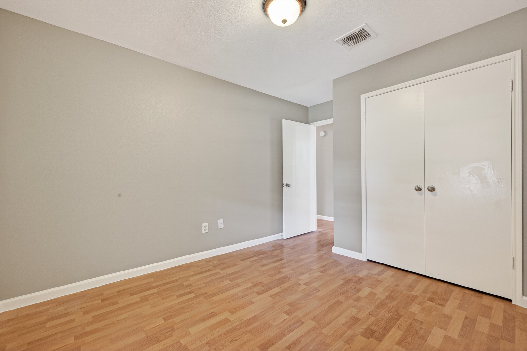 2215 Fort Laramie Drive Property Photo 20