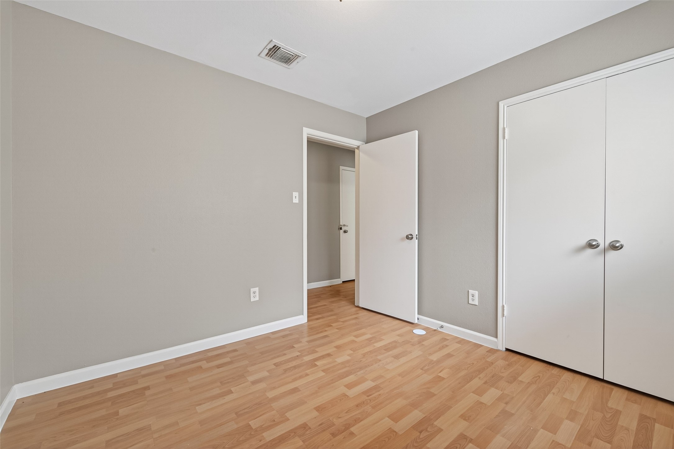 2215 Fort Laramie Drive Property Photo 22