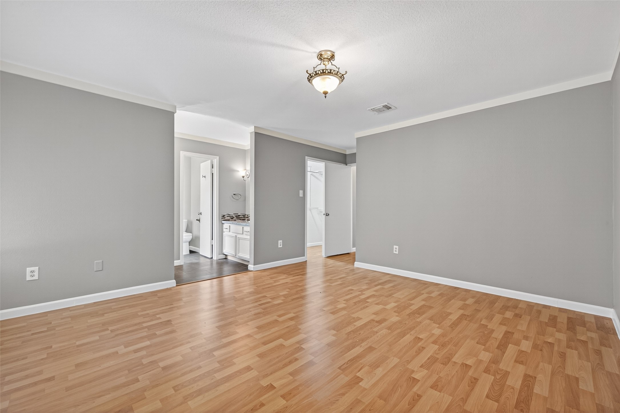 2215 Fort Laramie Drive Property Photo 24