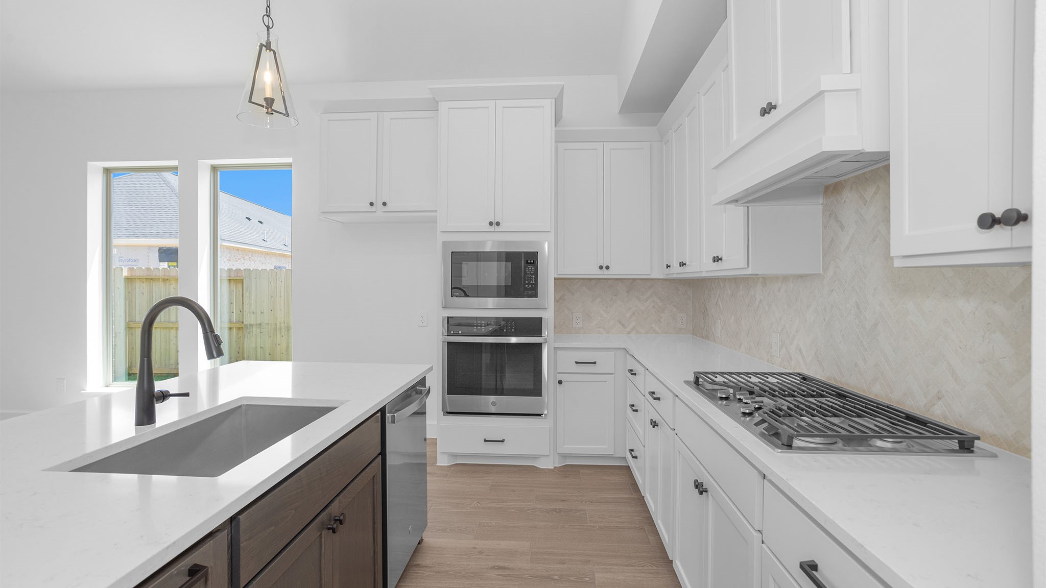 30918 Breezy Way Property Photo 5