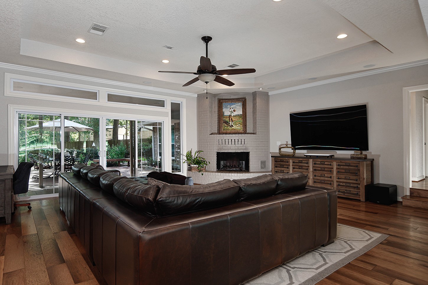 10117 Shady Hollow Drive Property Photo 6