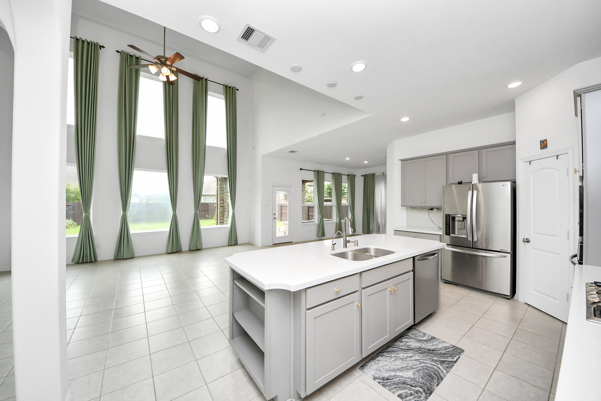 2210 Captain Davis Drive Property Photo 10