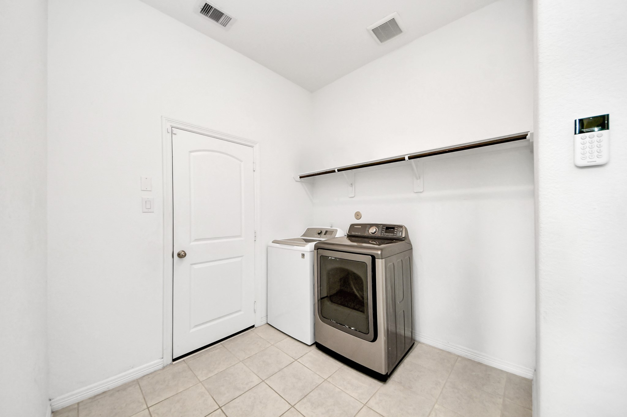 2210 Captain Davis Drive Property Photo 27