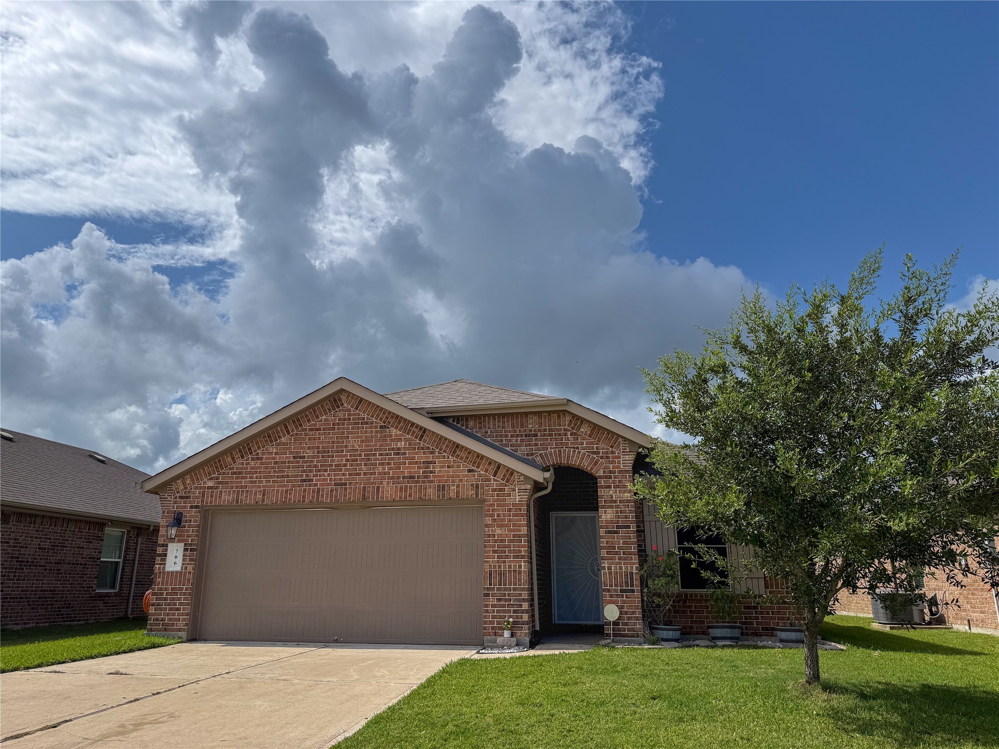 706 Zinnia Court Property Photo 1