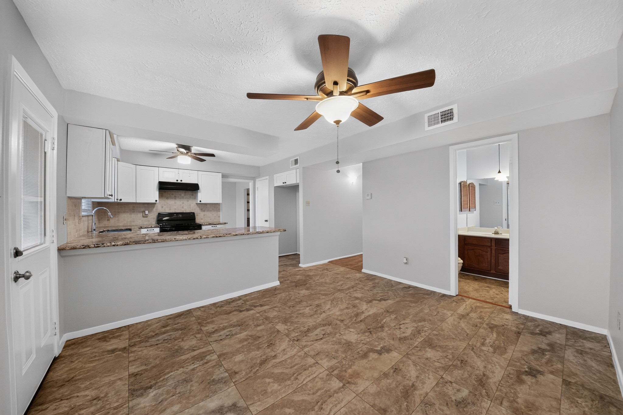 8330 Wind Forest Drive Property Photo 8