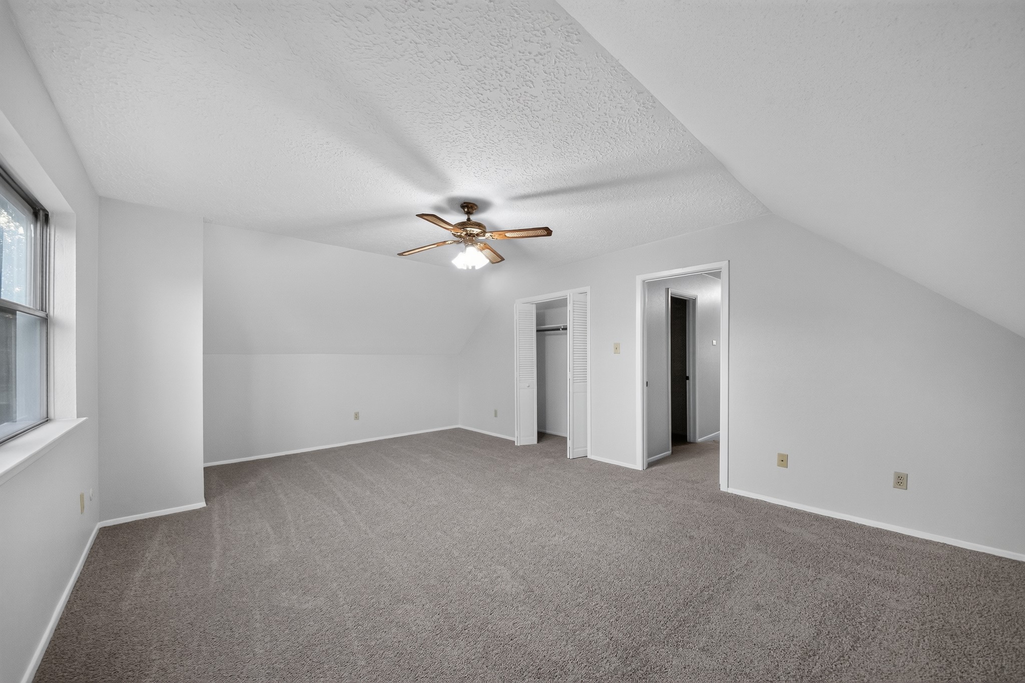 8330 Wind Forest Drive Property Photo 15