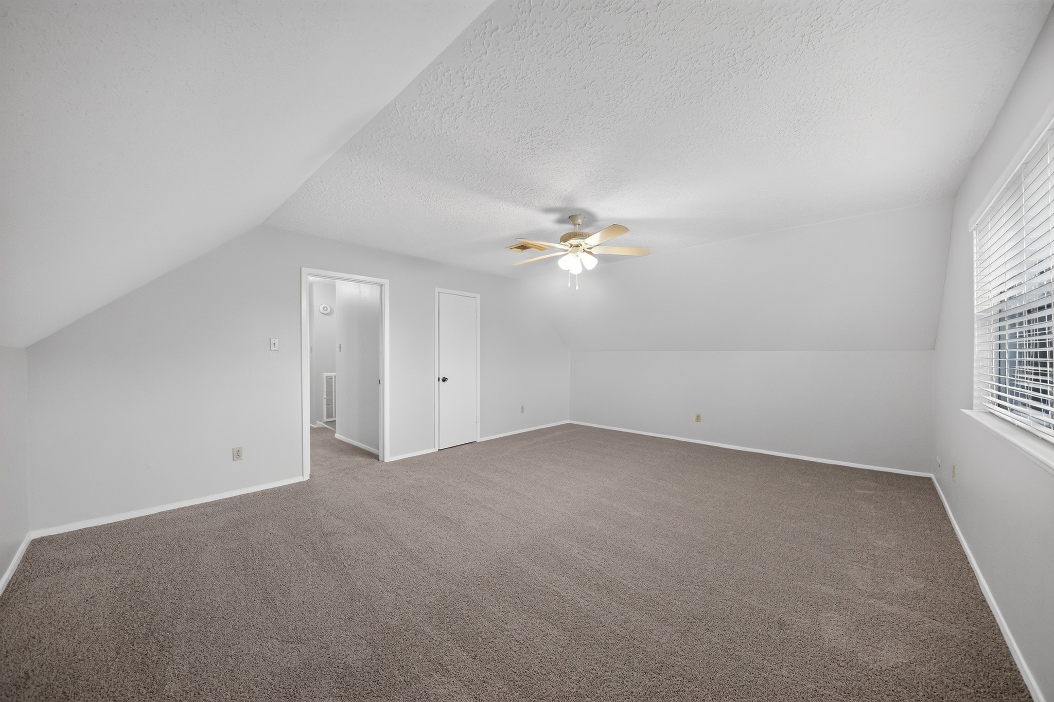 8330 Wind Forest Drive Property Photo 16