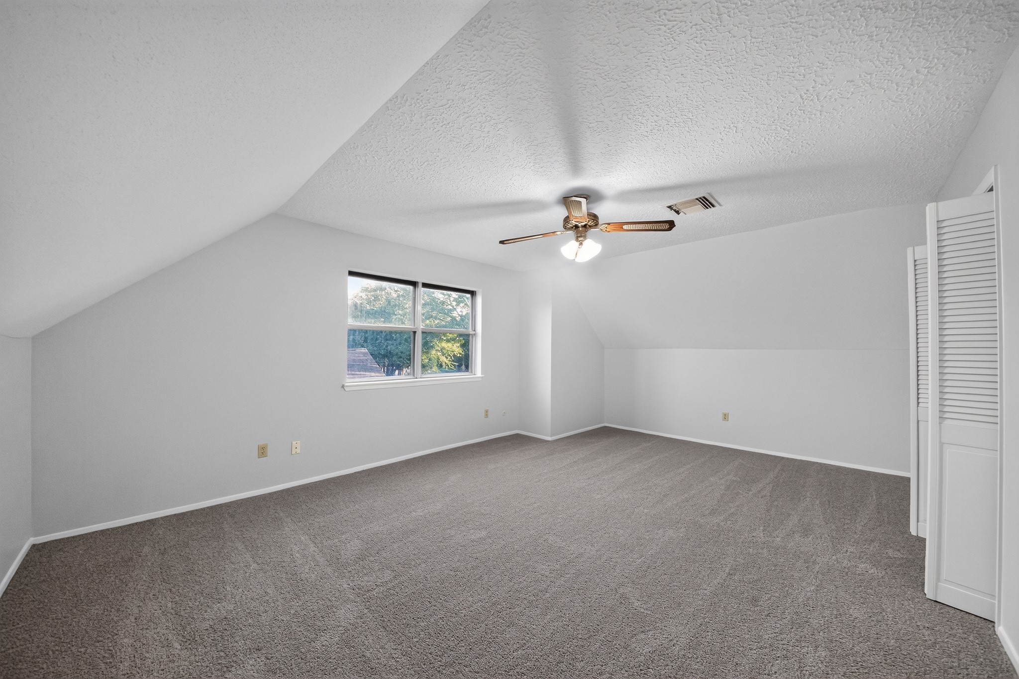 8330 Wind Forest Drive Property Photo 18