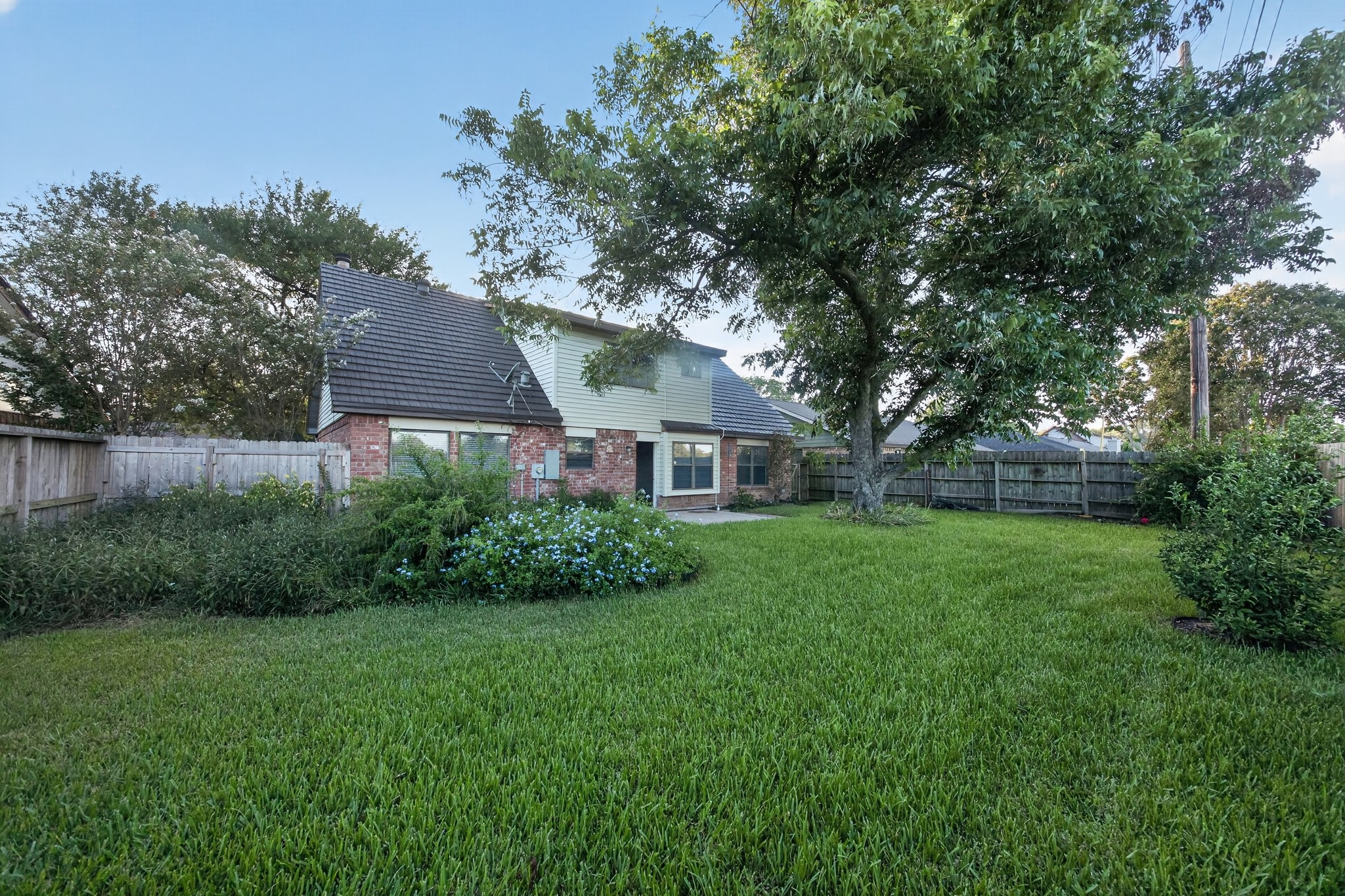 8330 Wind Forest Drive Property Photo 21