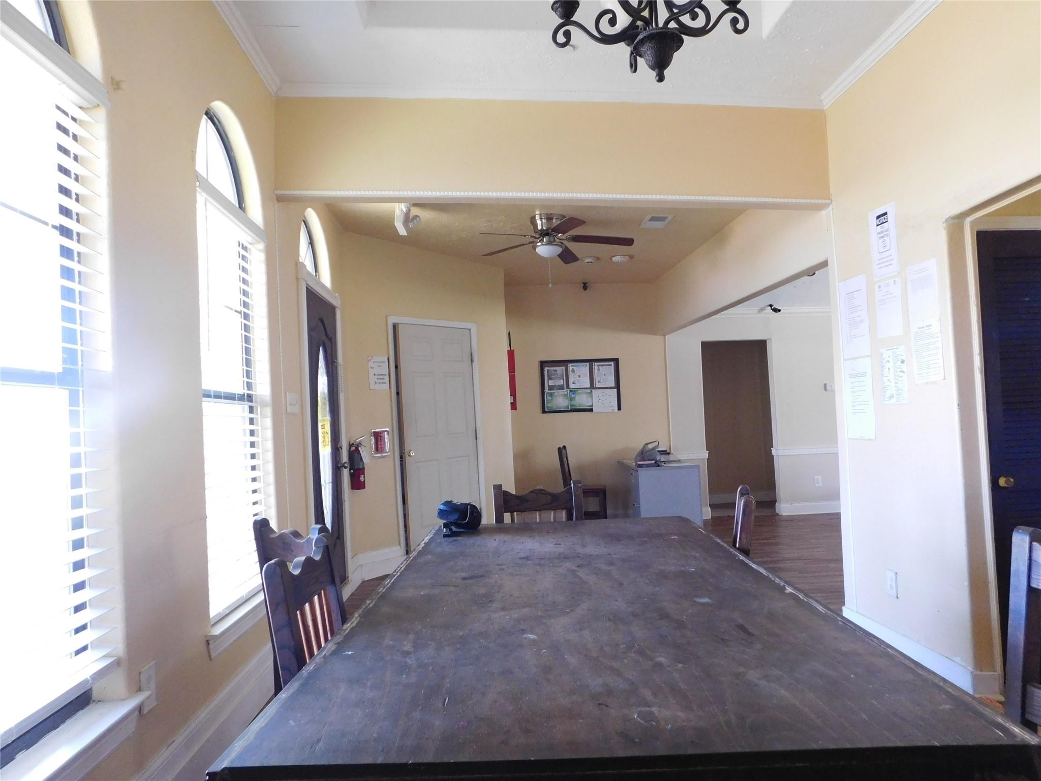 13203 Highway 59 Property Photo 4