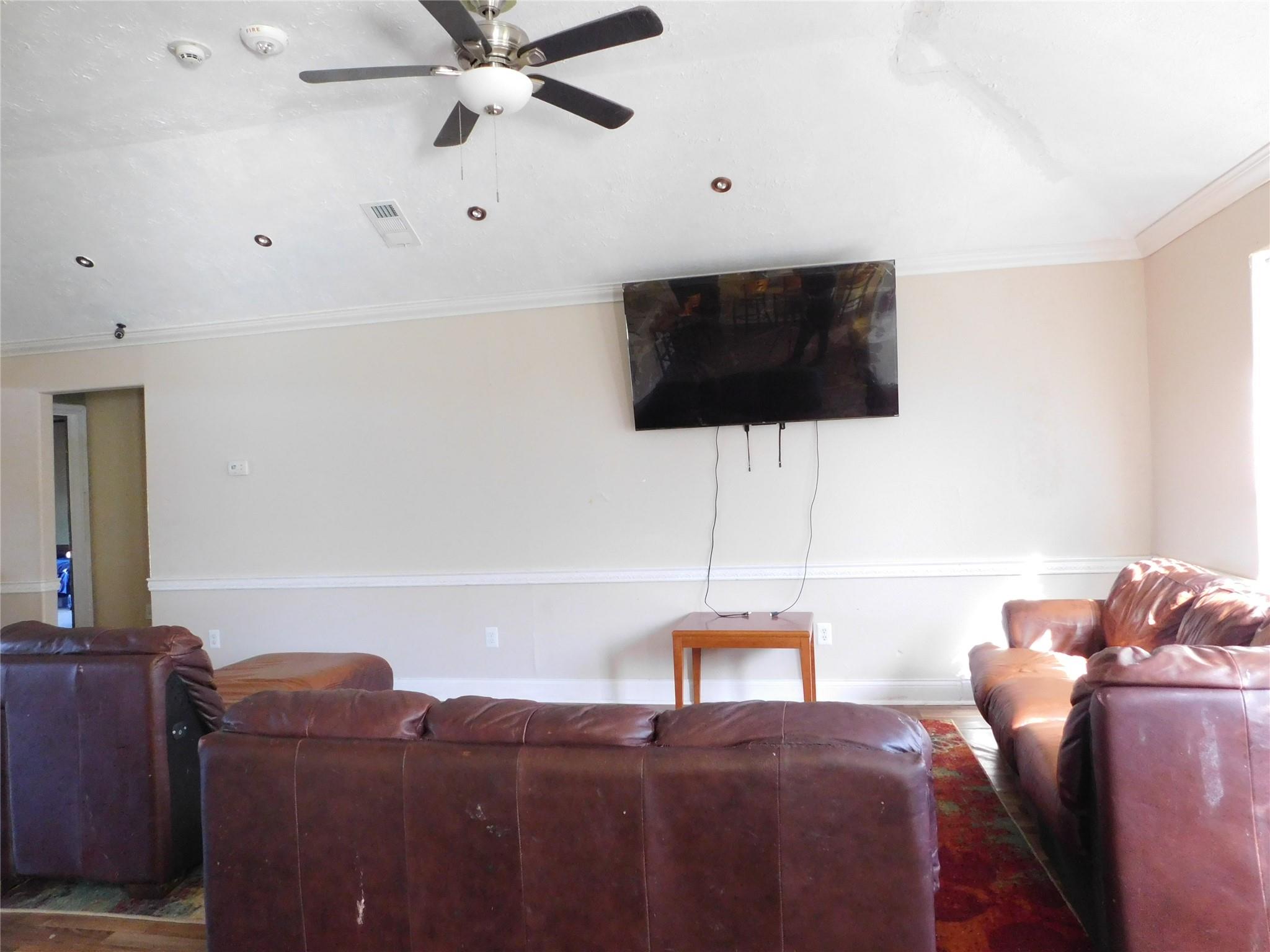 13203 Highway 59 Property Photo 5