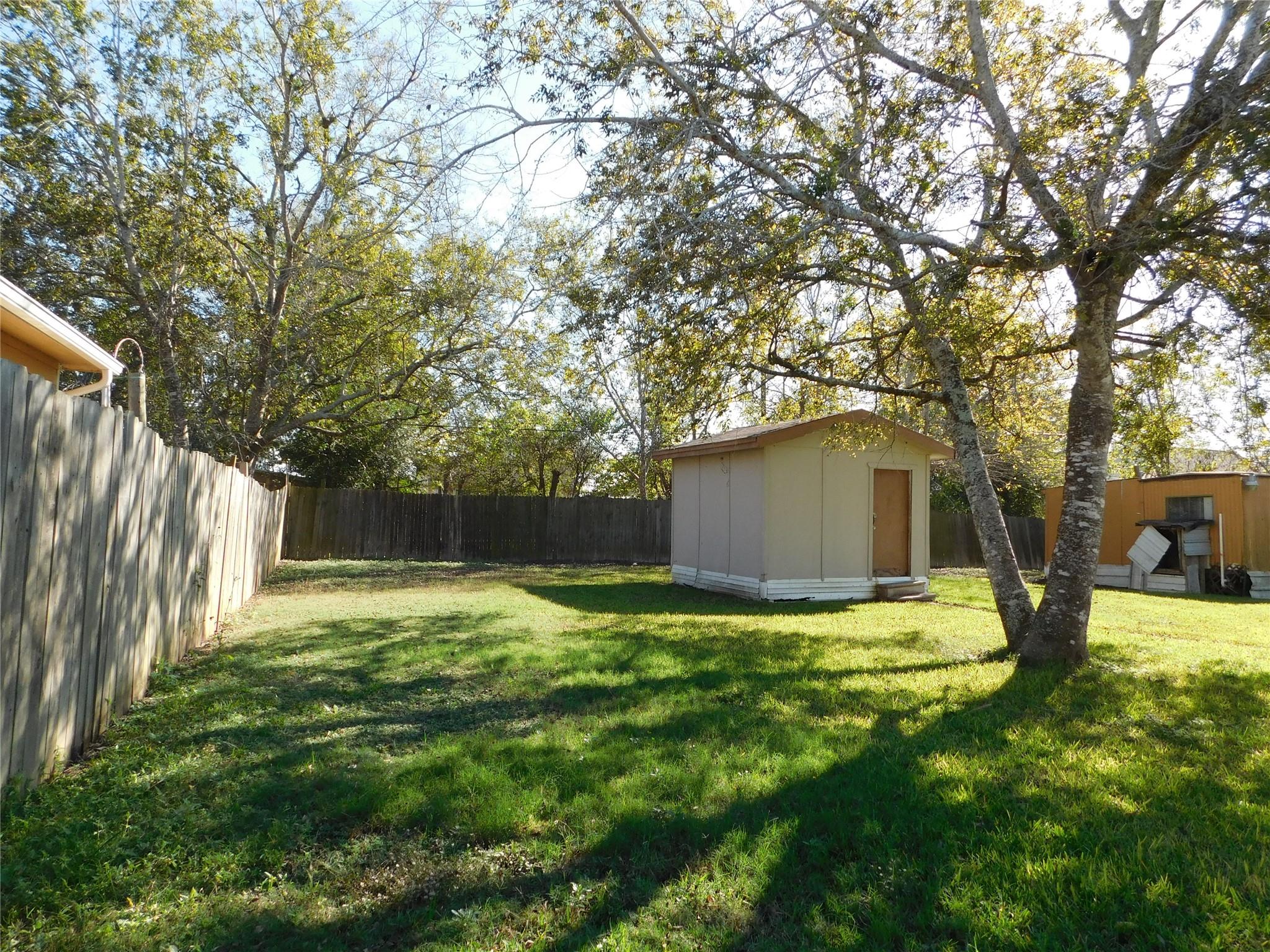 13203 Highway 59 Property Photo 27