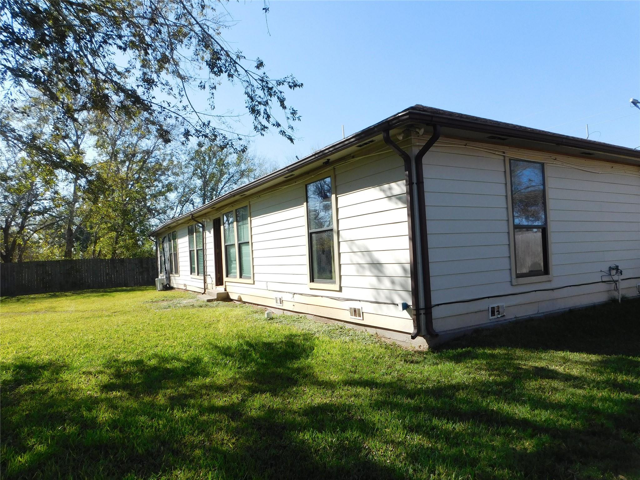 13203 Highway 59 Property Photo 30