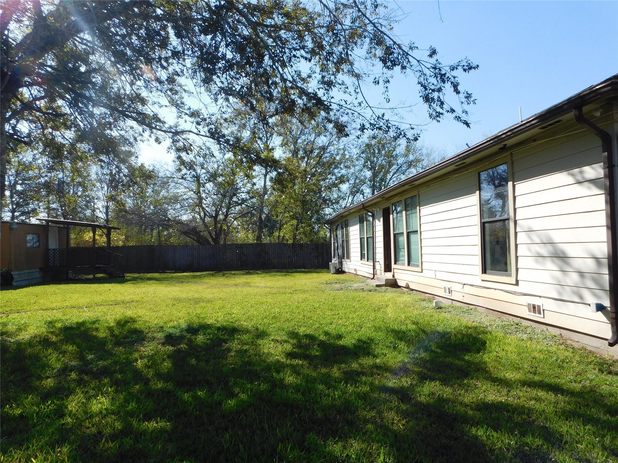 13203 Highway 59 Property Photo 31