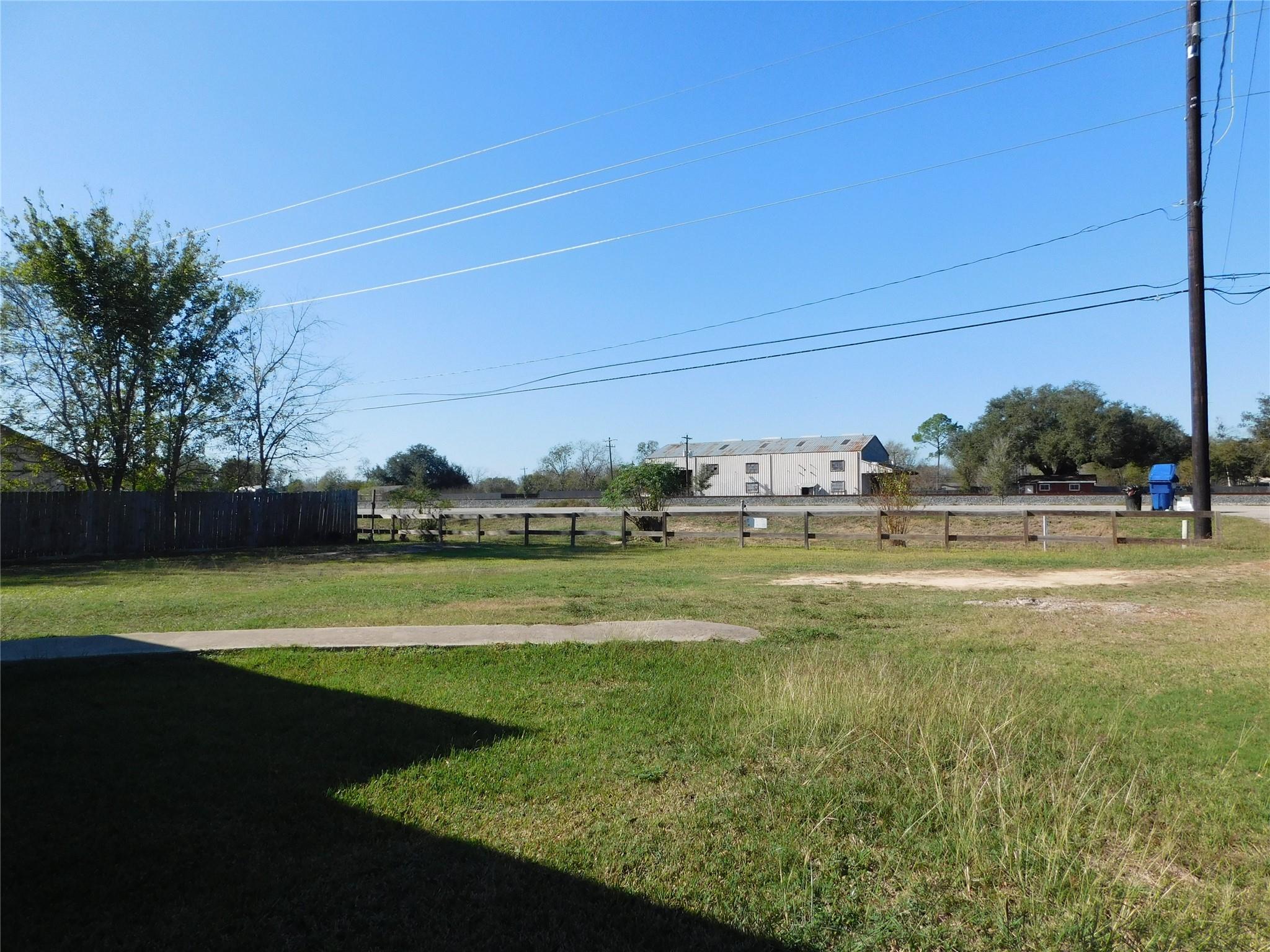 13203 Highway 59 Property Photo 33