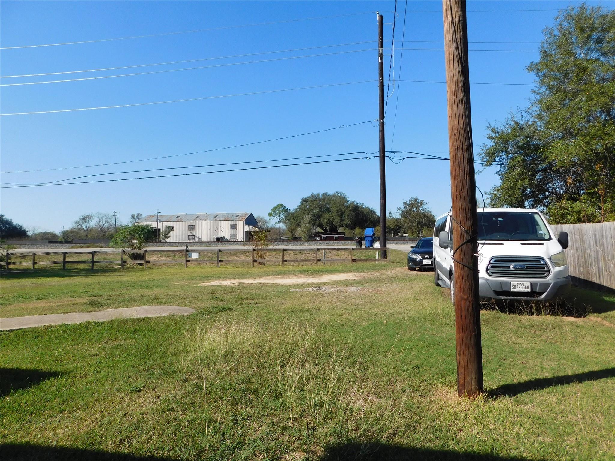 13203 Highway 59 Property Photo 34