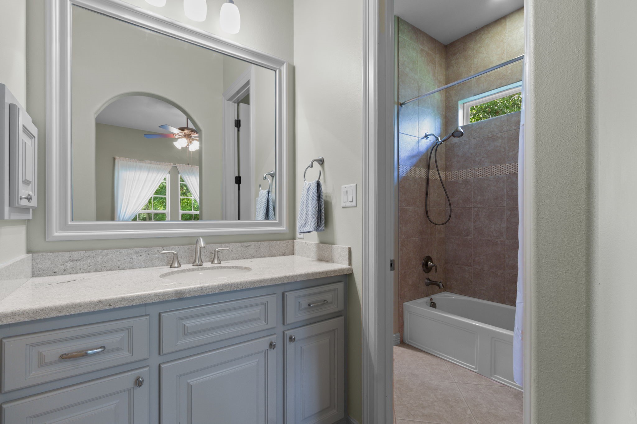 23506 Chisolm Trail Property Photo 37