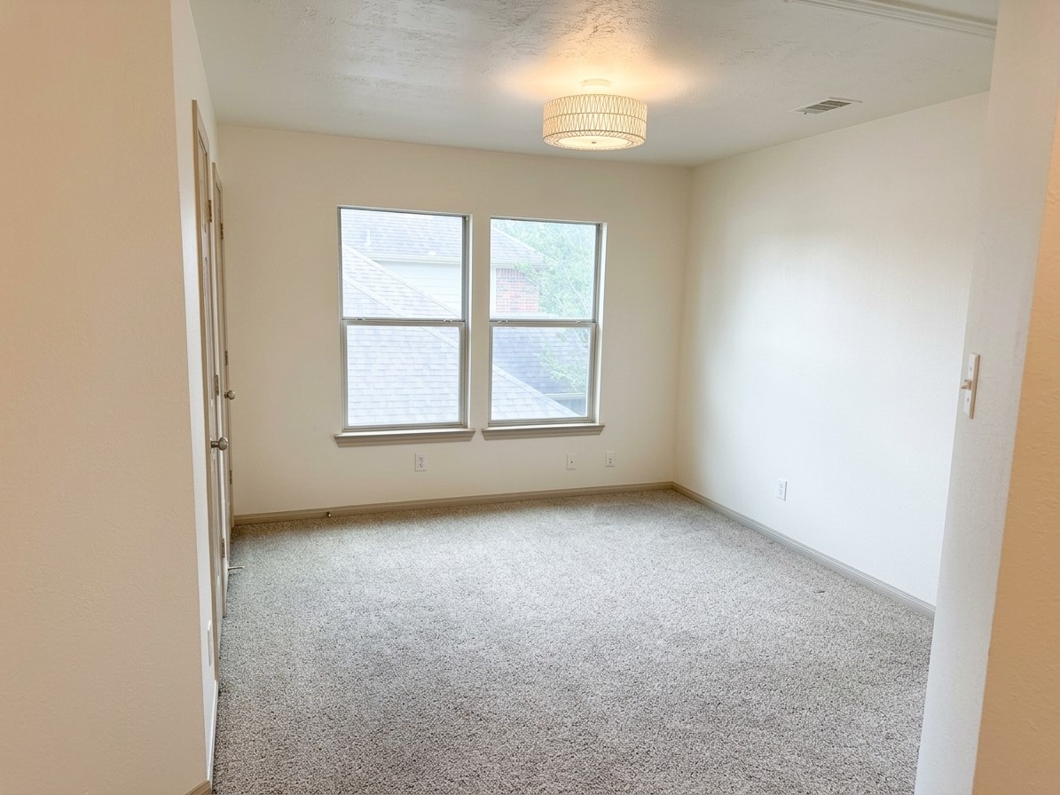 11922 Lois Lane Drive Property Photo 17