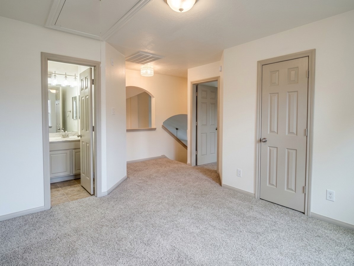 11922 Lois Lane Drive Property Photo 18
