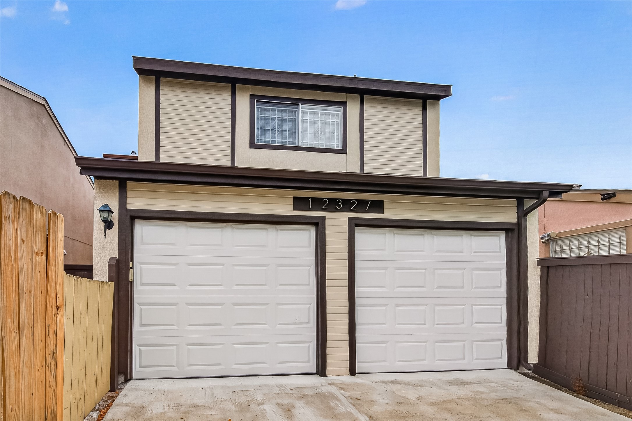 12327 Crest Lake Drive Property Photo 3