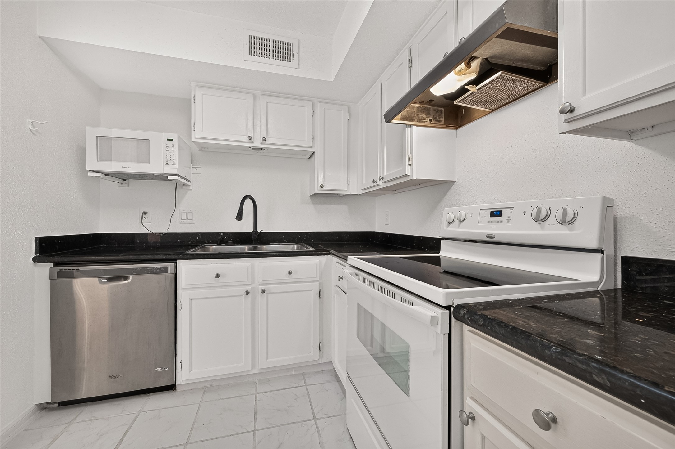 12327 Crest Lake Drive Property Photo 18