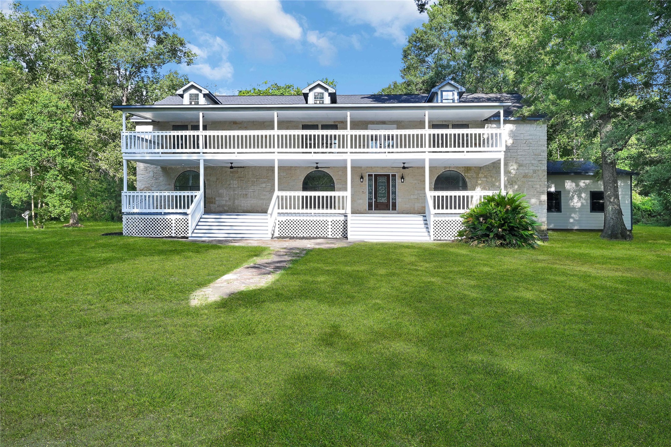 143 County Road 6503 Property Photo 2