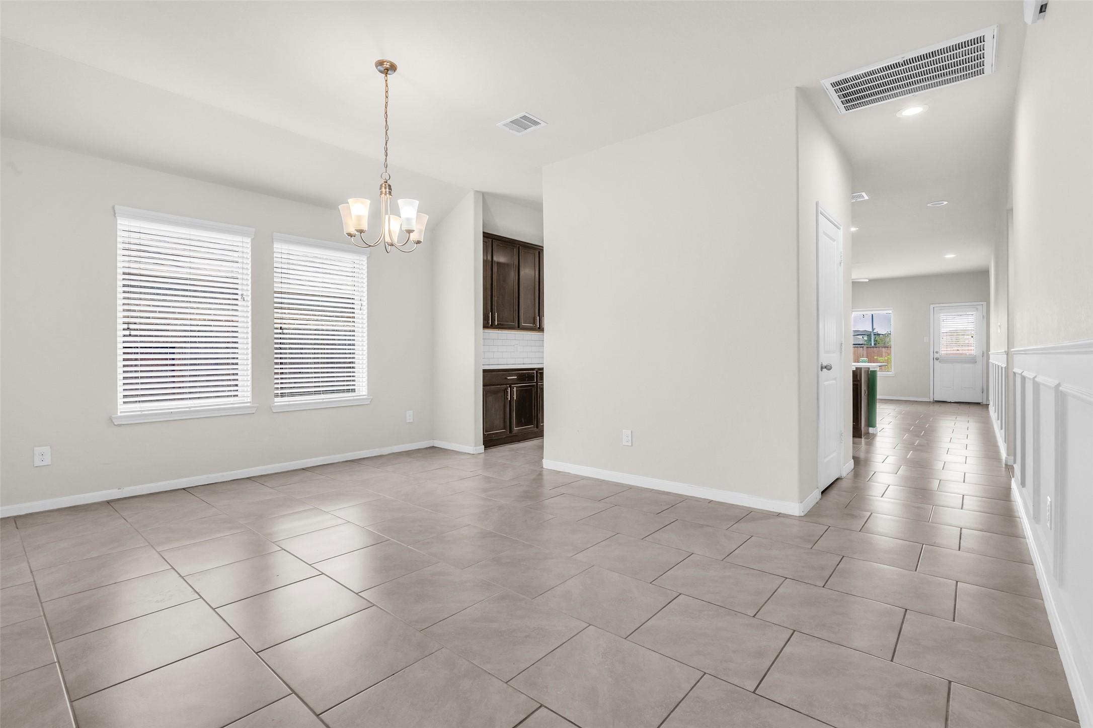 7126 Aliaga Creek Court Property Photo 2