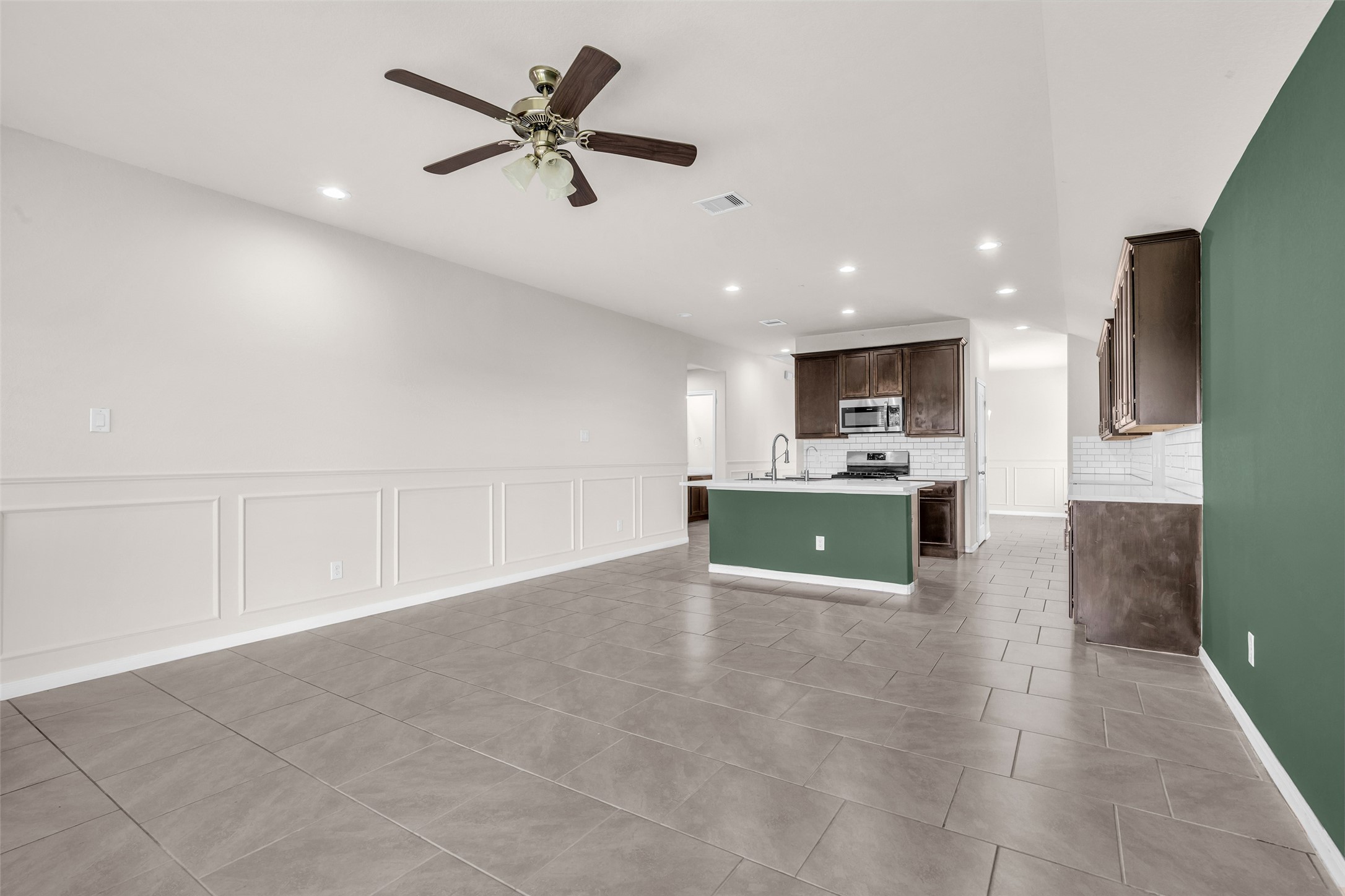 7126 Aliaga Creek Court Property Photo 14