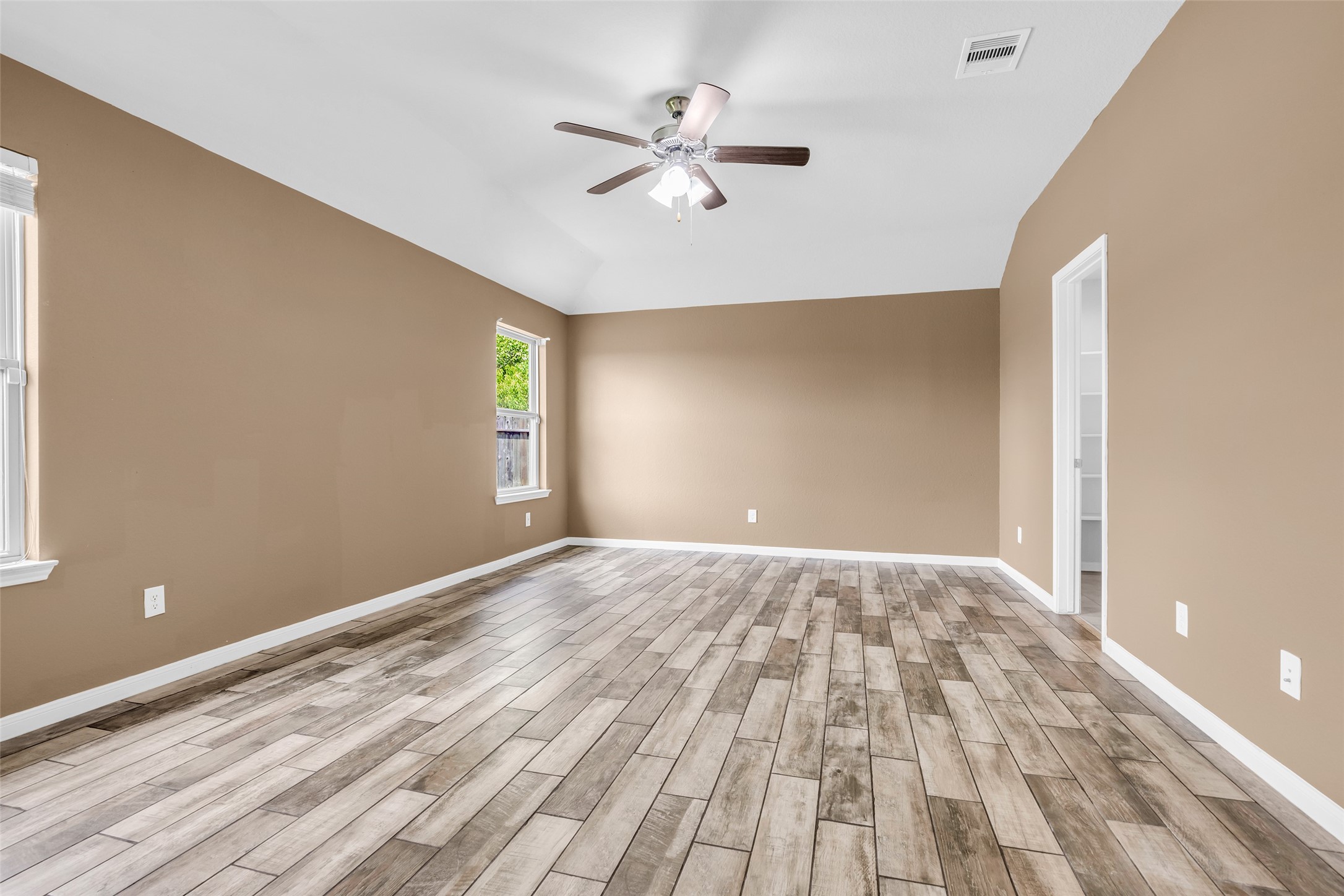 7126 Aliaga Creek Court Property Photo 15