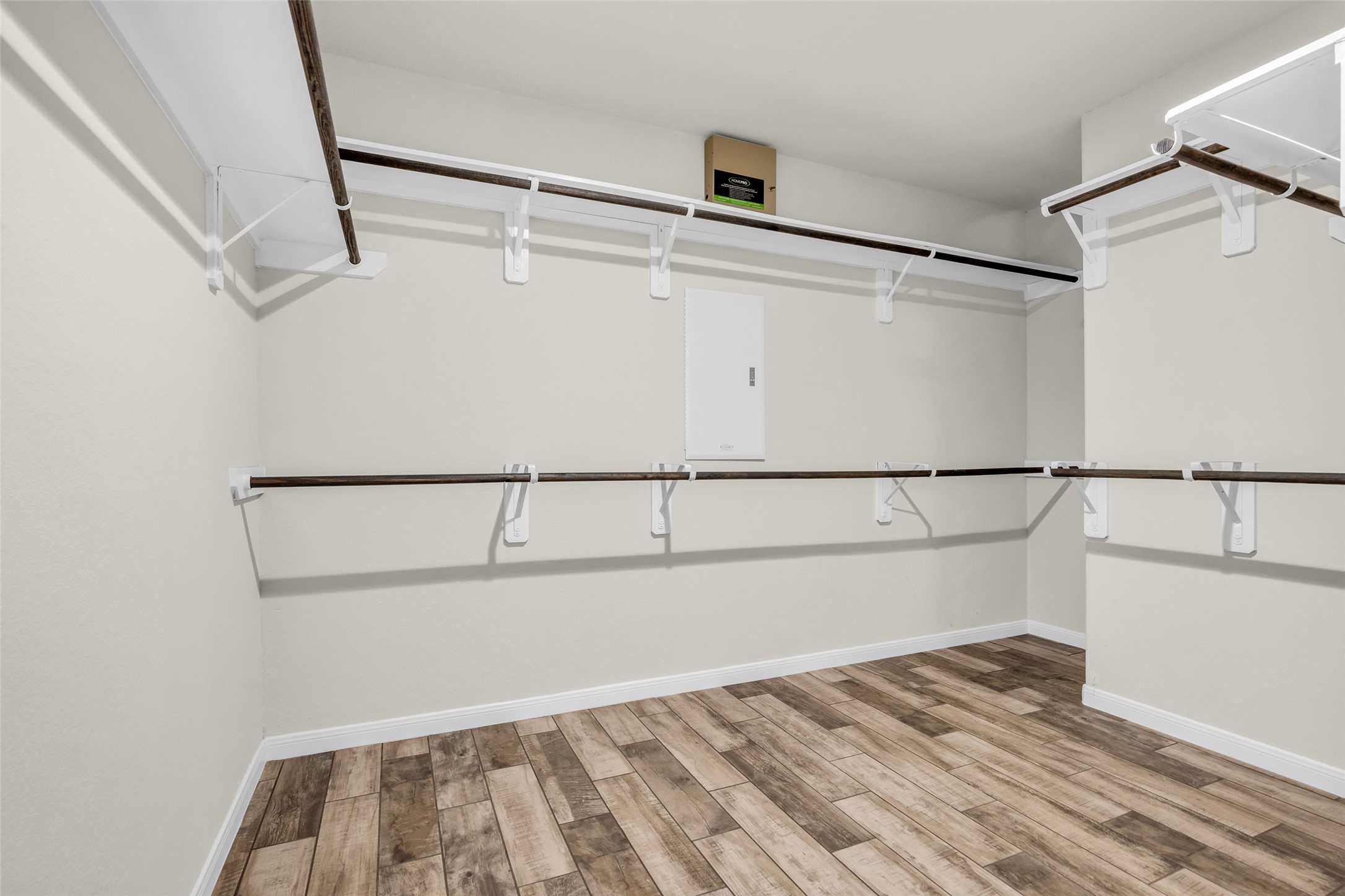 7126 Aliaga Creek Court Property Photo 17