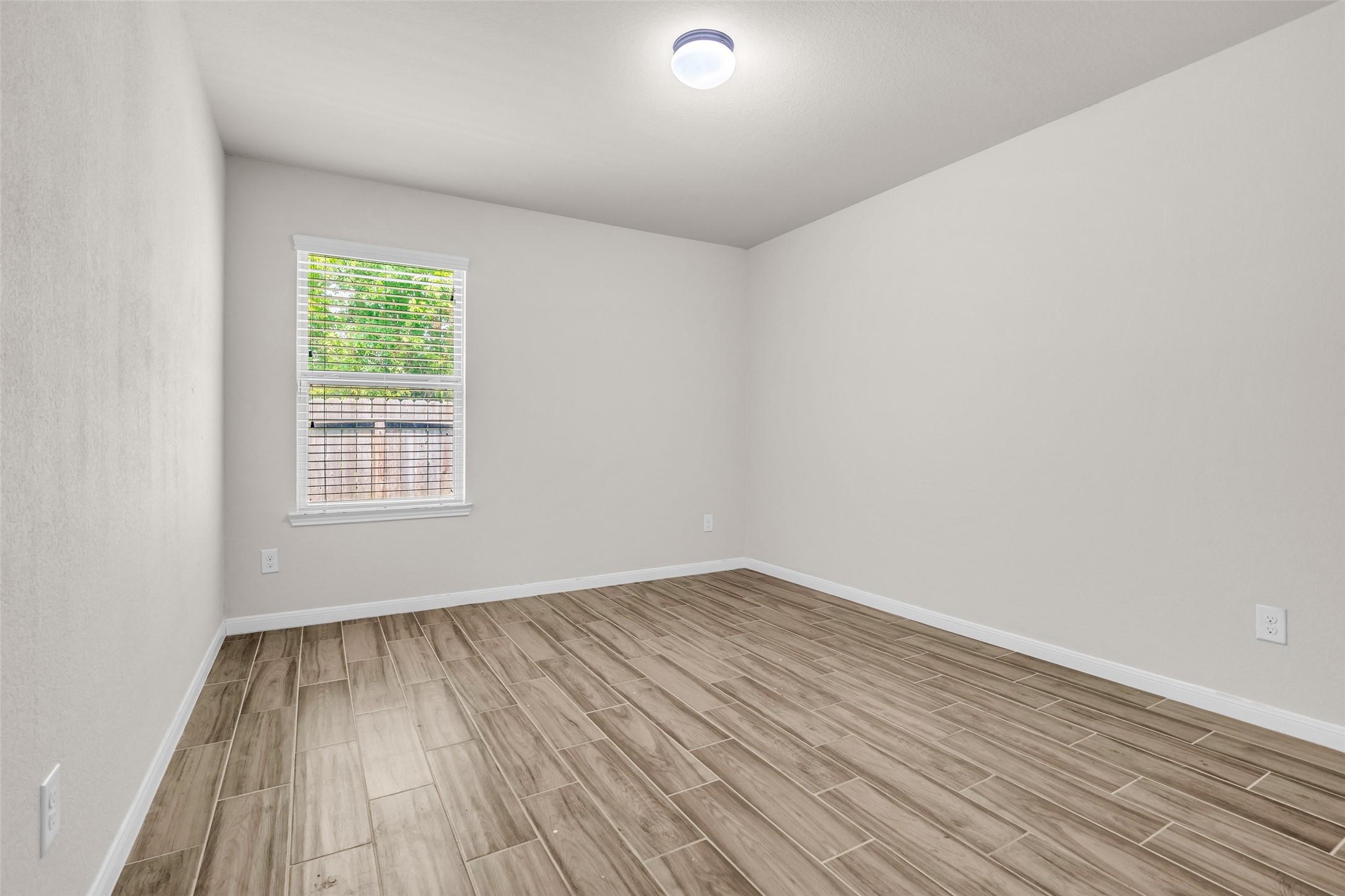7126 Aliaga Creek Court Property Photo 18