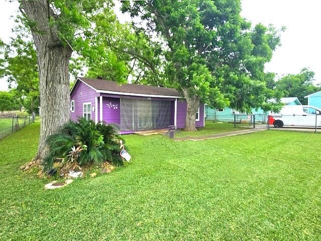 3621 Sir Gawain Drive, Sargent Tx 77414 Property Photo 1