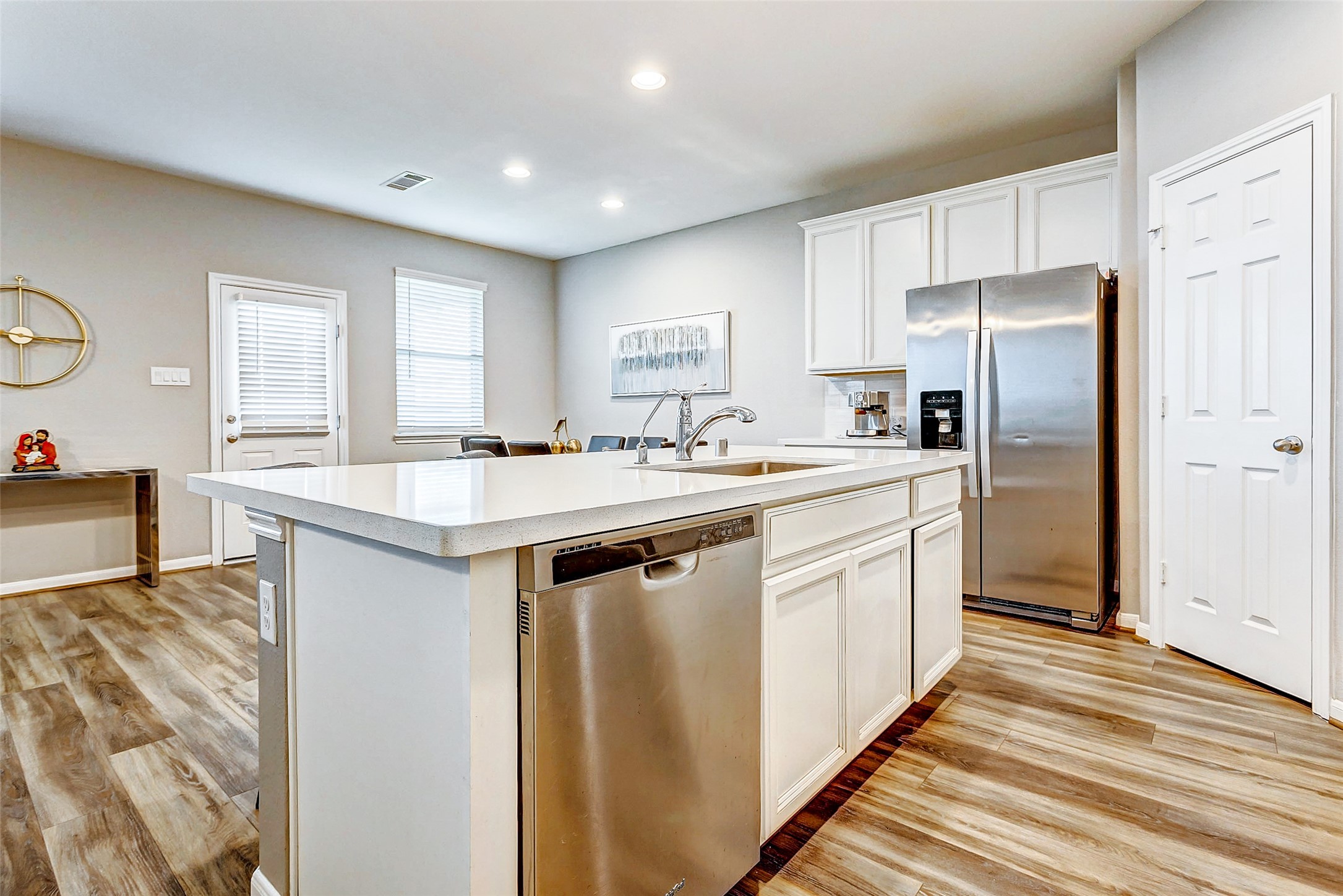 2110 Falcon Brook Drive Property Photo 18