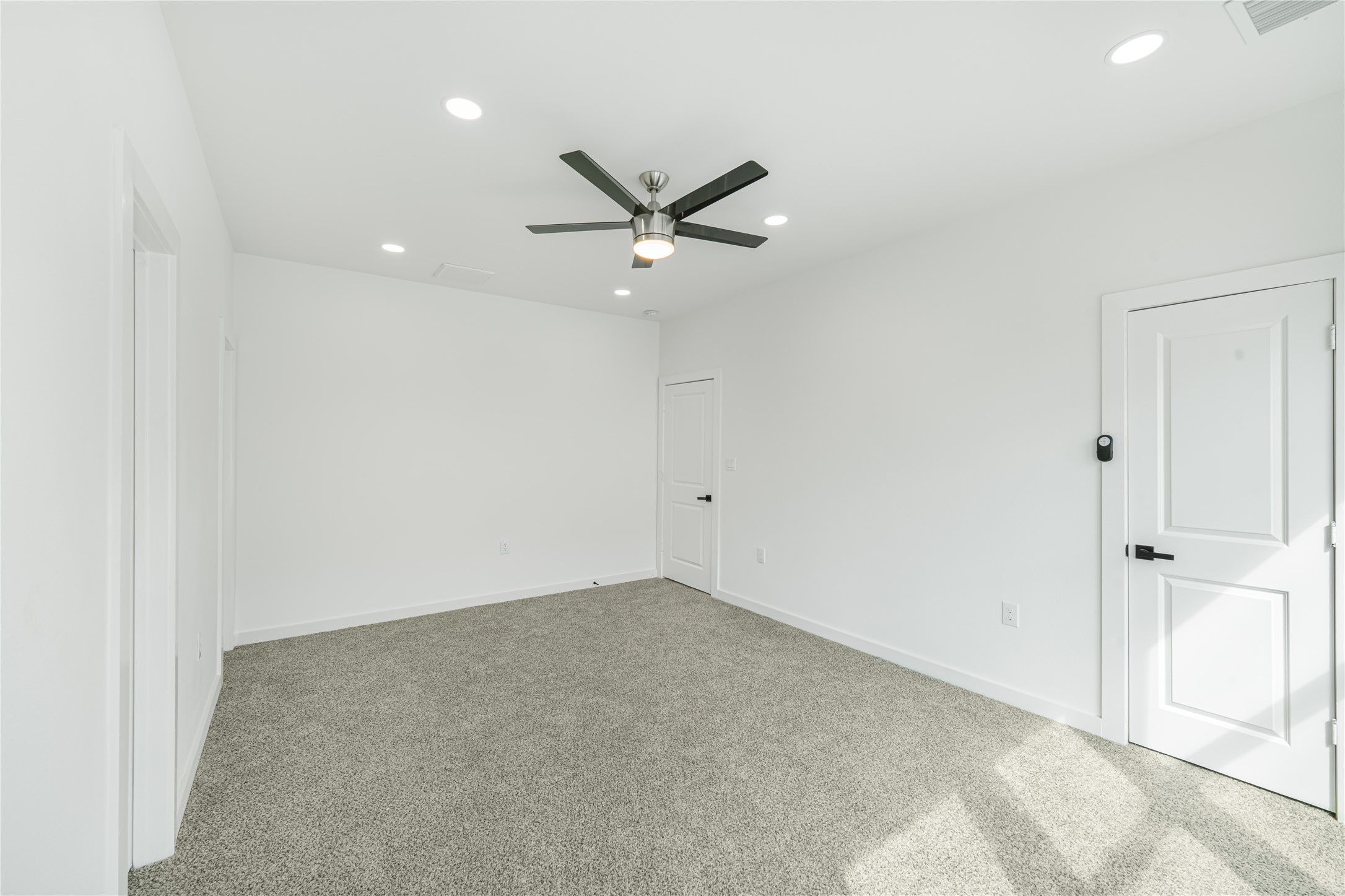 6809 Fairway Drive A Property Photo 10