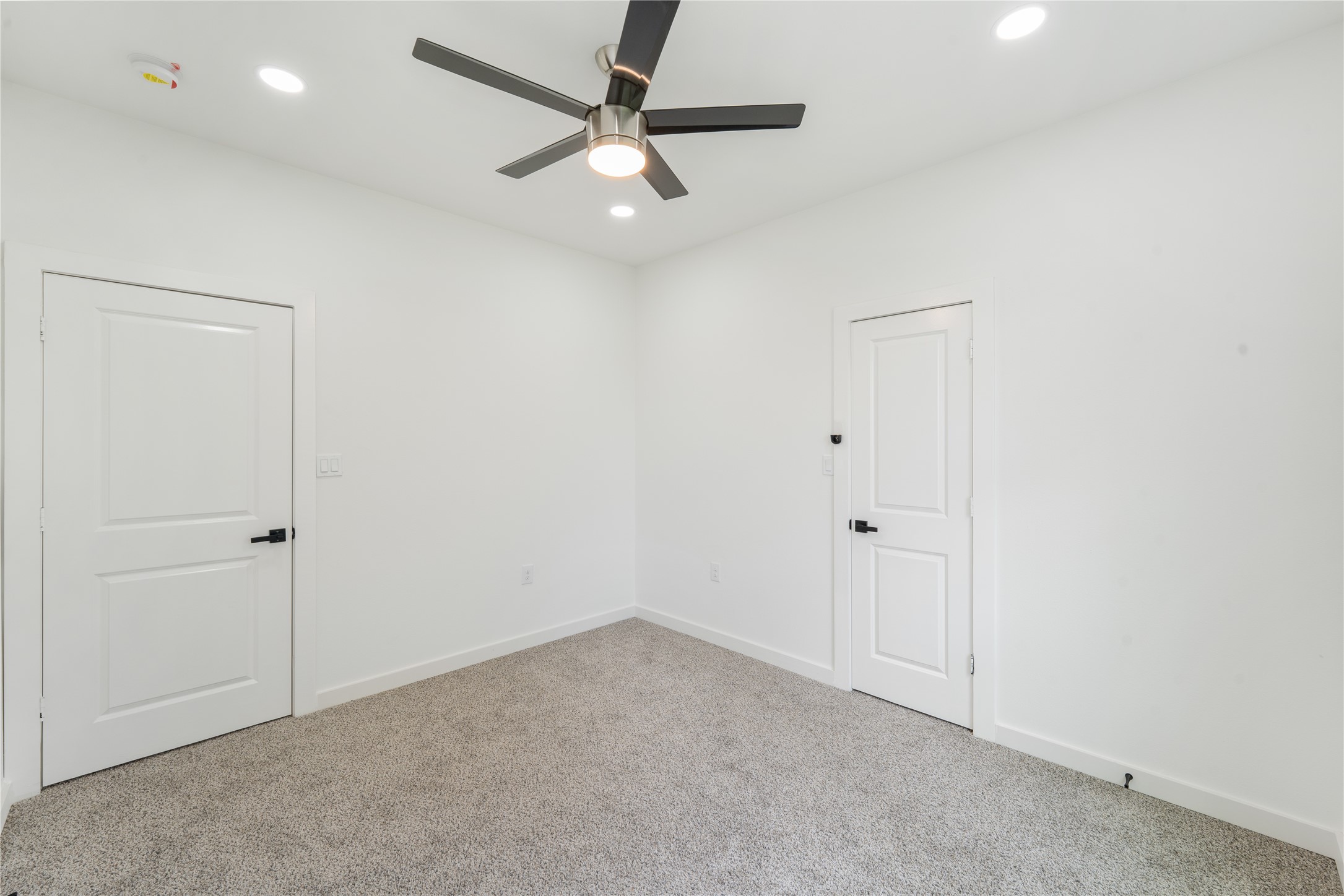 6809 Fairway Drive A Property Photo 15