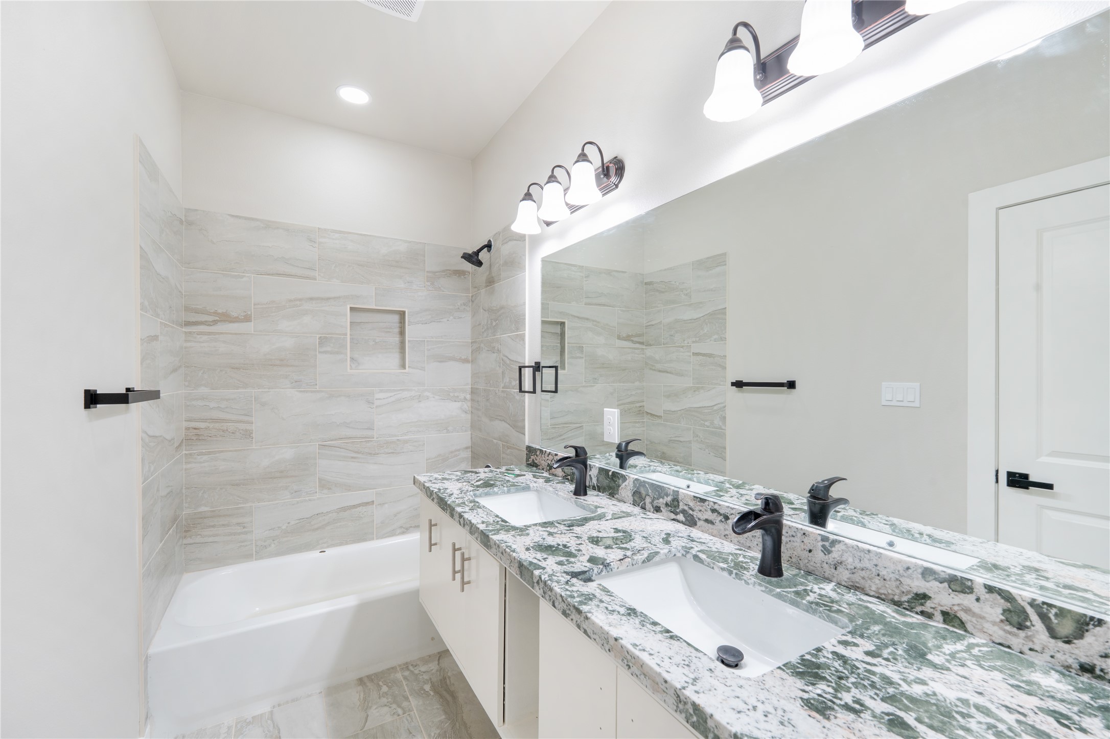 6809 Fairway Drive A Property Photo 16