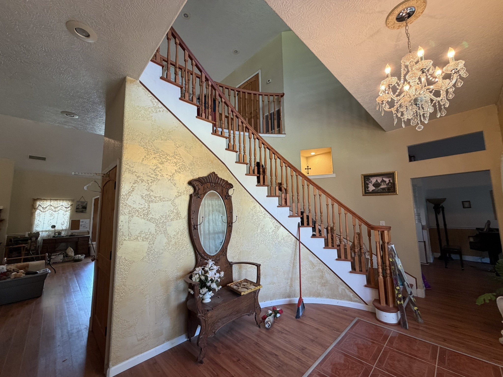 5477 Dunromin Road Property Photo 5