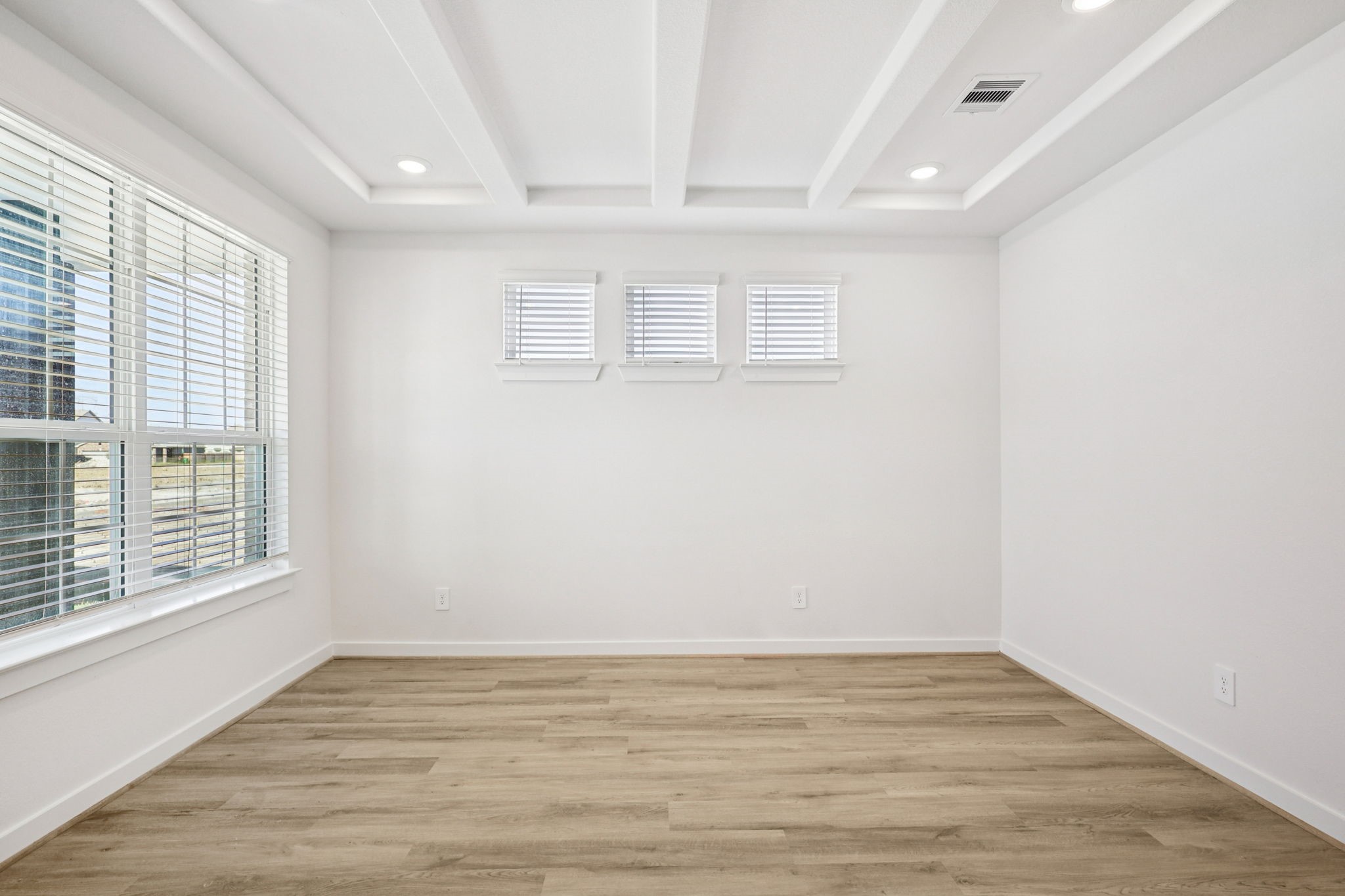 6603 Lenwood Lane Property Photo 4