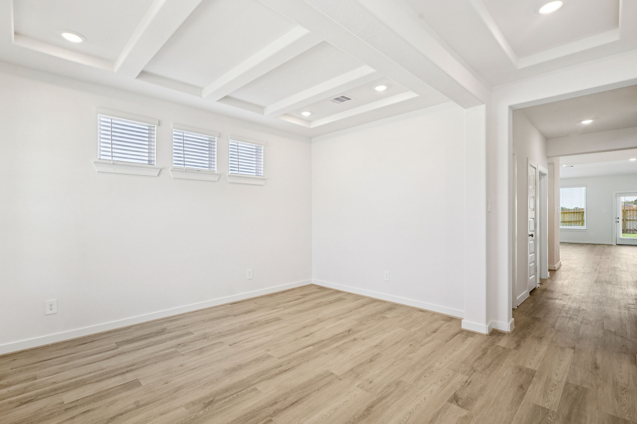 6603 Lenwood Lane Property Photo 6