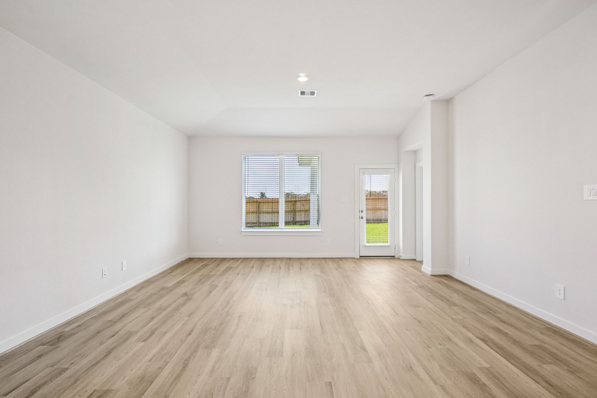 6603 Lenwood Lane Property Photo 8