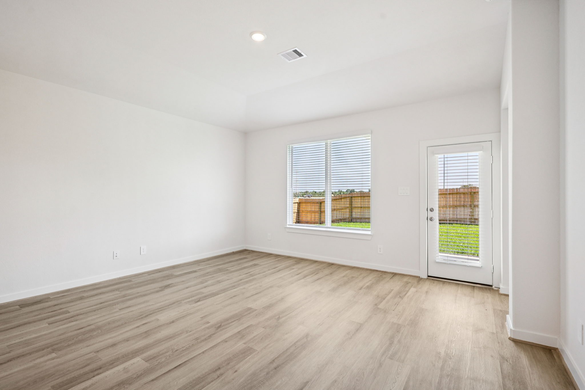 6603 Lenwood Lane Property Photo 10