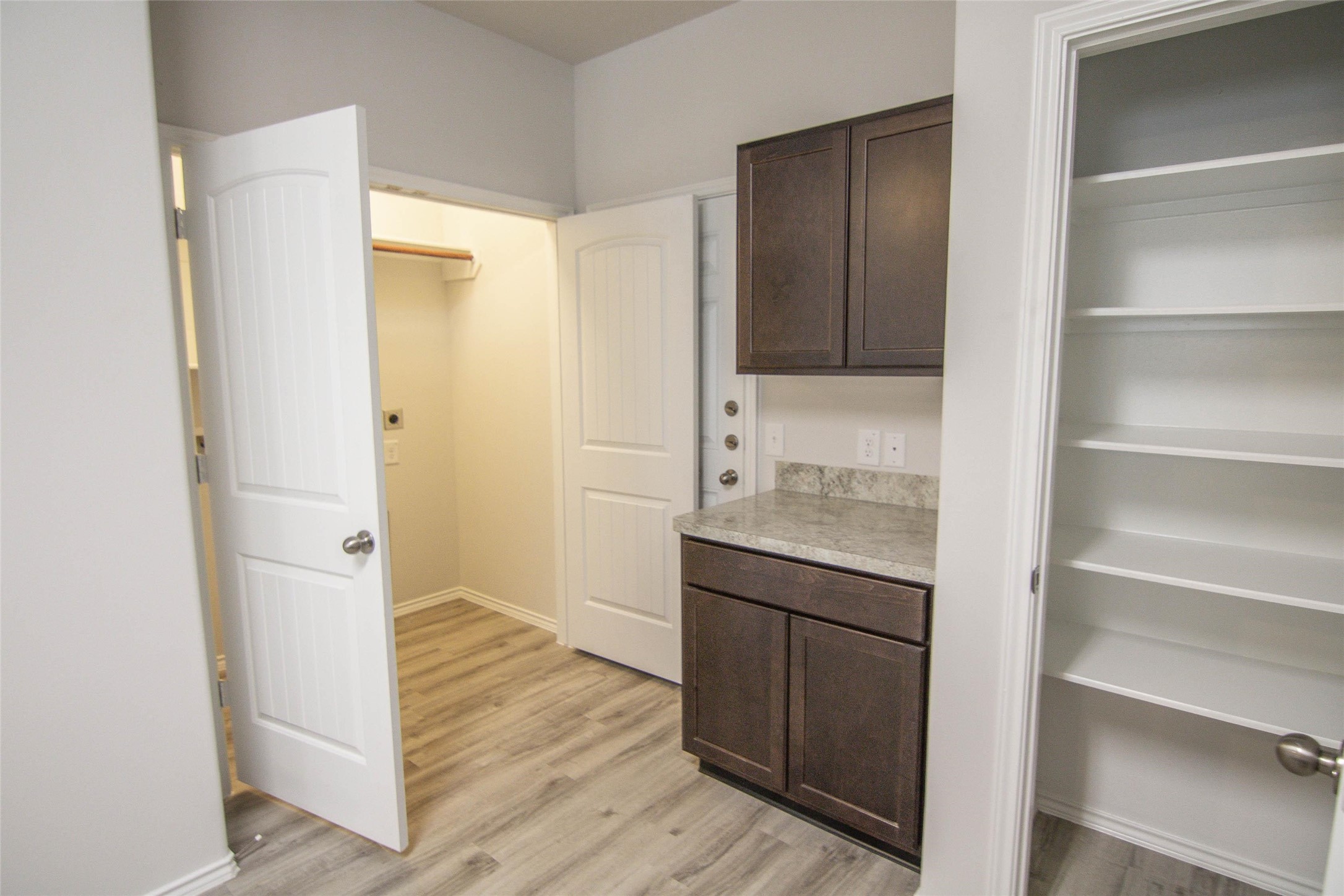 5618 Adelaide River Drive Property Photo 11