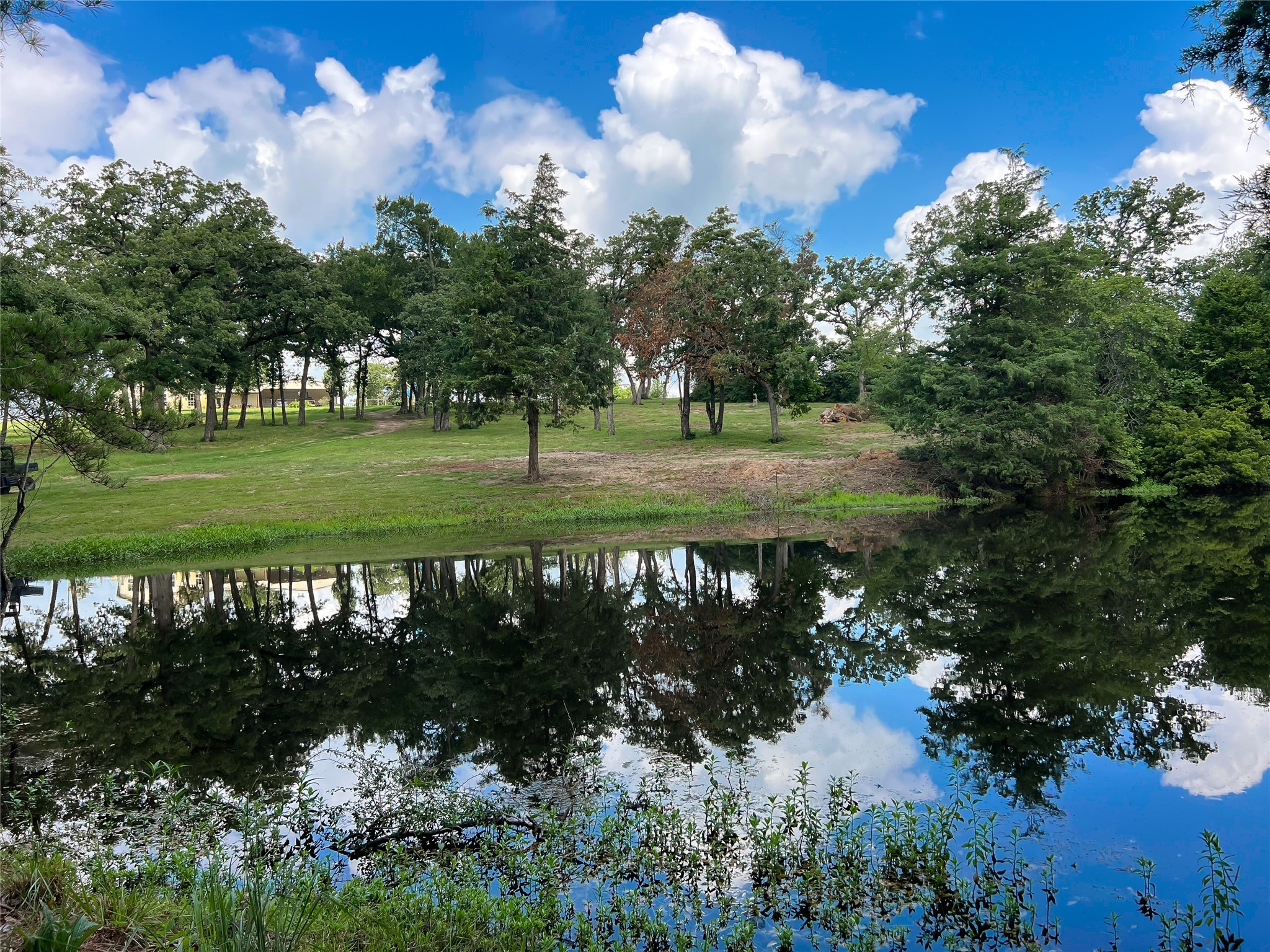 10200 Highway 7 W Property Photo 1