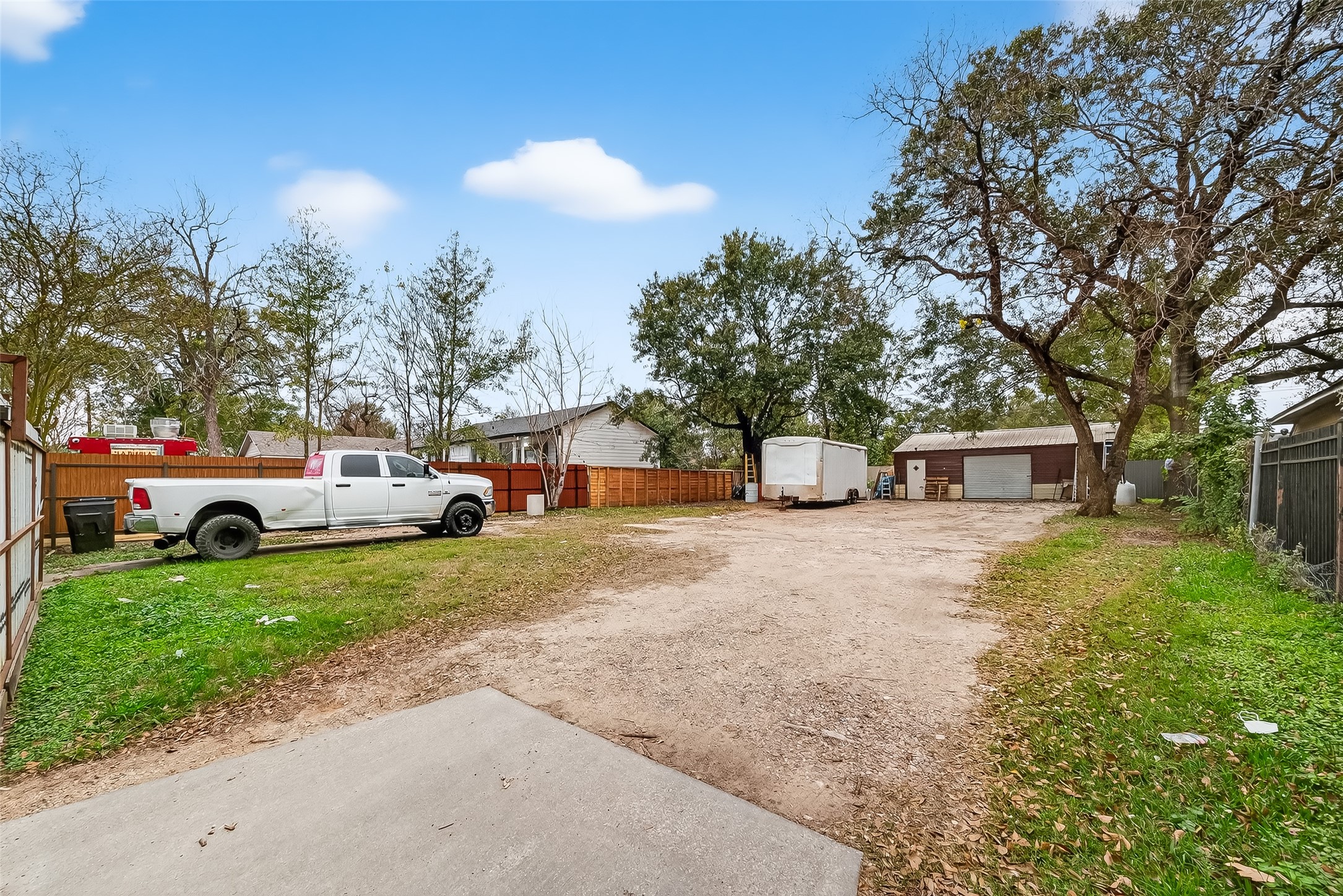 5931 Southmund Street Property Photo 3