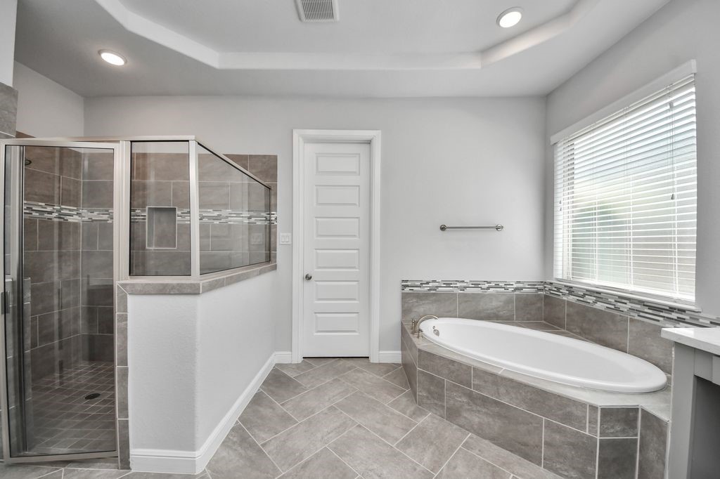 4035 Ashland Woods Drive Property Photo 30