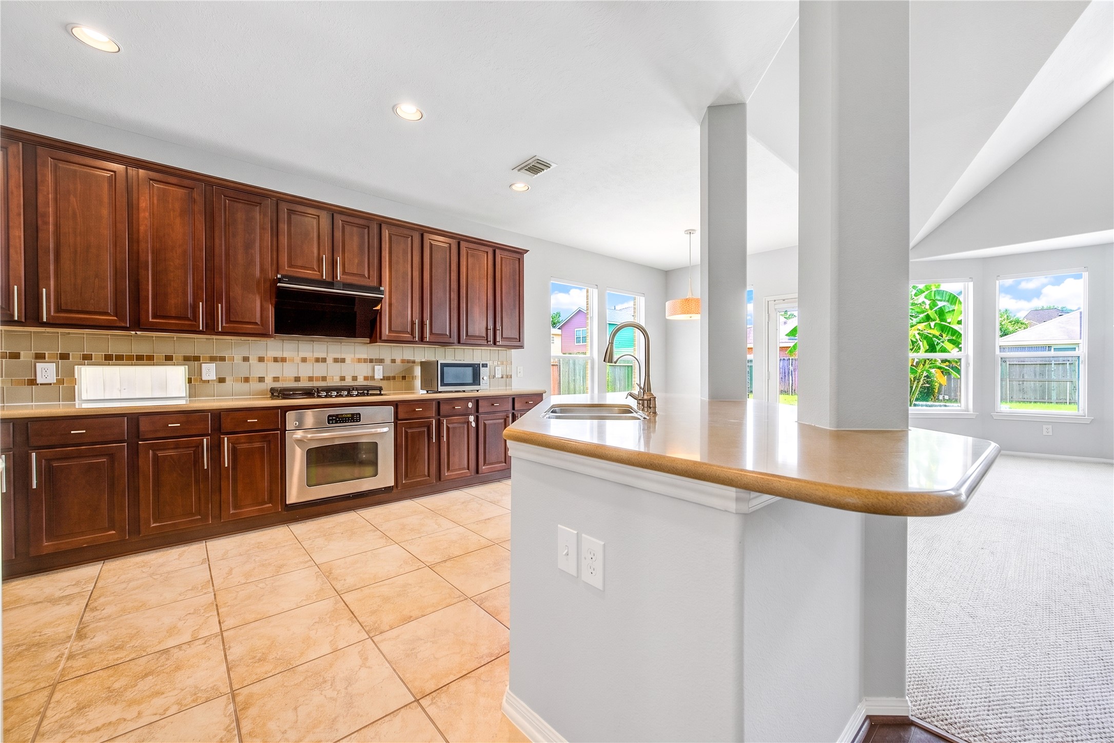 7931 Black Horse Cove Property Photo 8