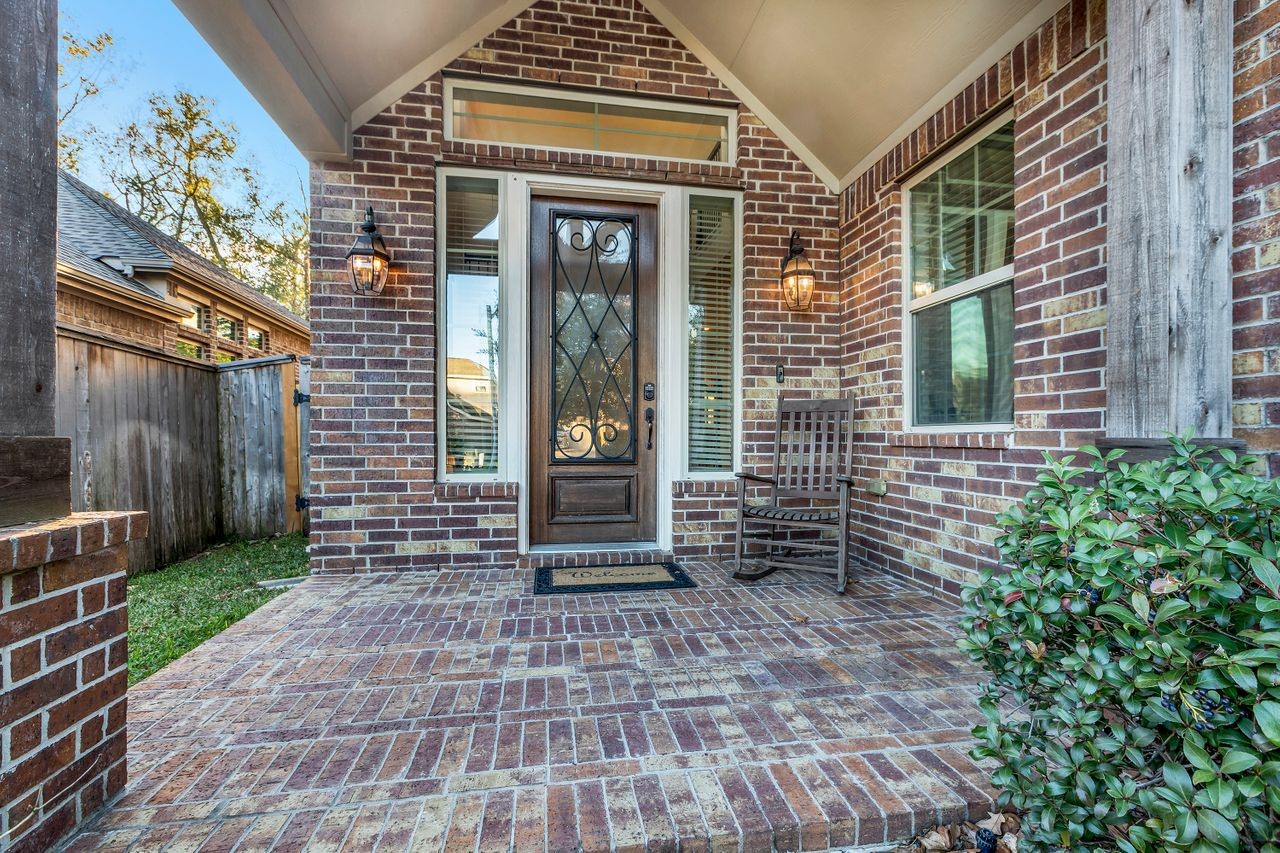 18418 Hounds Lake Drive Property Photo