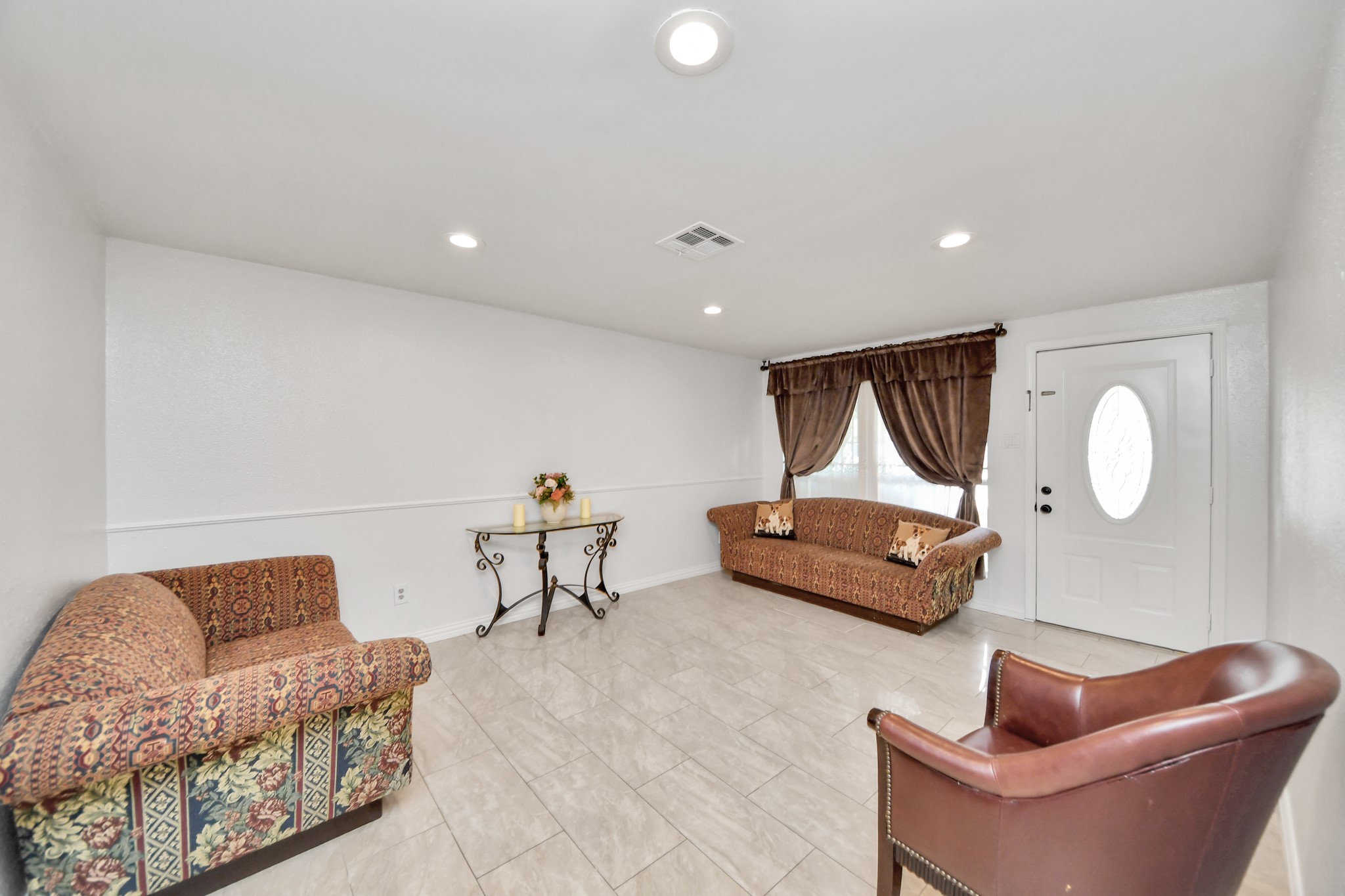 9422 Pipestone Street Property Photo 20