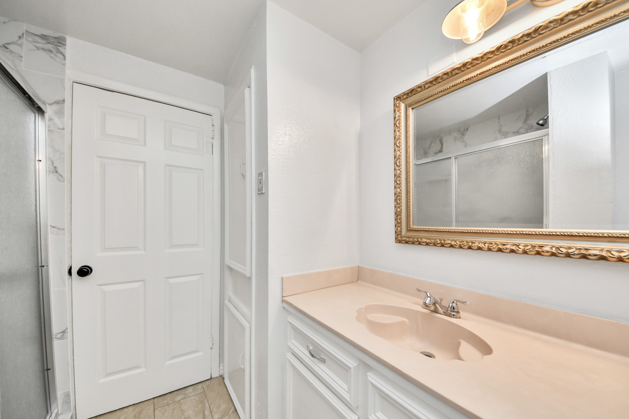 9422 Pipestone Street Property Photo 25